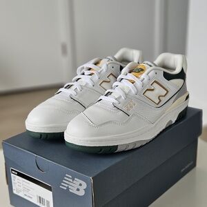 *SOLD* New Balance 550 green white BB550PWC Size 10